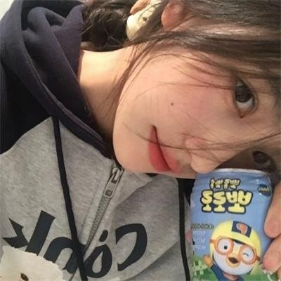 捷运上的女孩 海报